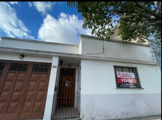 Casa 3 Ambientes Más  Galpón Con Baño De 10 X 5 