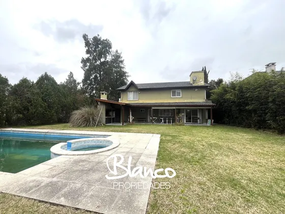Casa  En Venta En La Legua, Pilar, G.b.a. Zona Norte