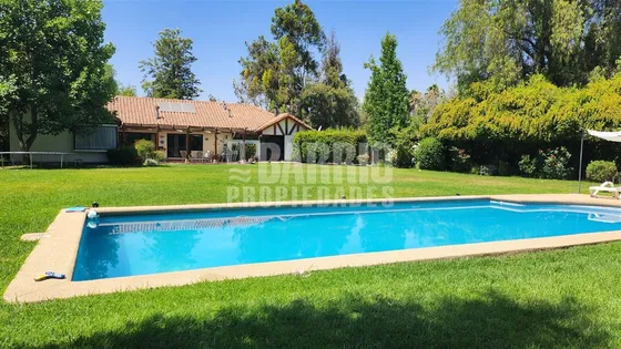 Casa En Venta De 4 Dorm. En Colina