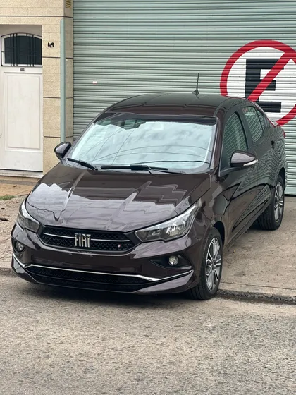 Fiat Cronos 1.8 16v Precision