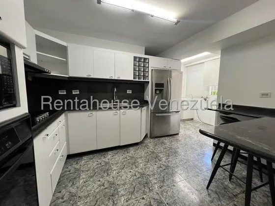 Espectacular Y Amplio Apartamento Parcialmente Amoblado En Alquiler -mls #25-15340 - Jca