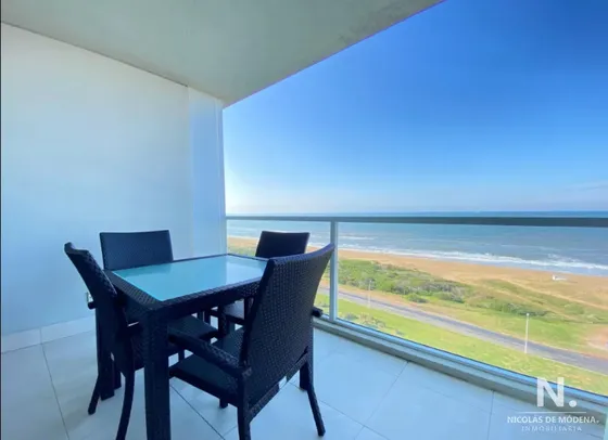 Vende Apartamento De 2 Dormitorios En Roosevelt - Punta Del Este. 
