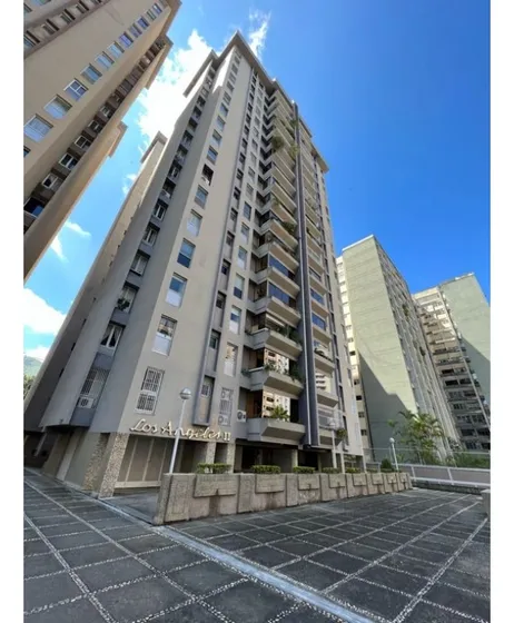 Se Vende Apartamento 145m2 El Cigarral 0278