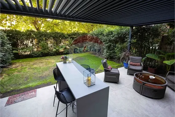 Departamento 2 Pisos Y Jardín Exclusivo, Vitacura