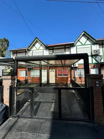 Ph En Venta - 2 Dormitorios 2 Baños - Cochera - 118mts2 - Villa Sarmiento