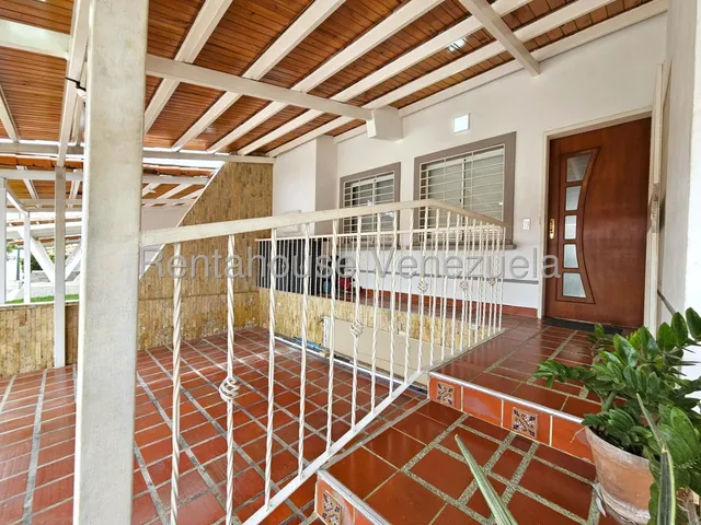 Venta Casa Bella Y Completa En Un Lindo Urbanismo Privado Roca Del Valle Cabudare - Vive Con Tanquilidad En Esta Hermosa Propiedad