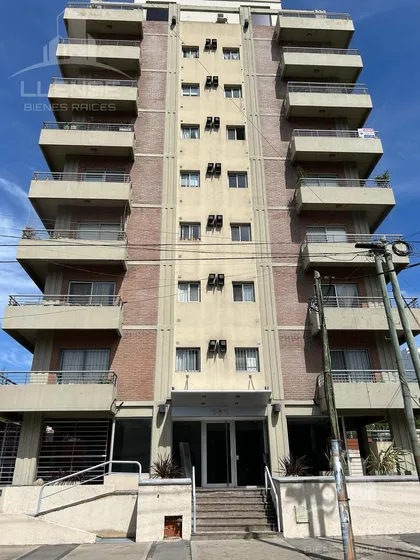 Departamento Piso 4 Ambientes En 2 Plantas Con 2 Cocheras En Venta - Quilmes Centro