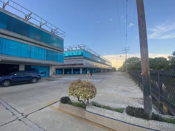Aerocentro Local En Alquiler En Pb