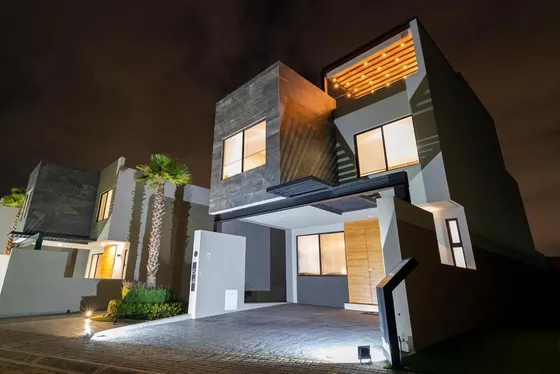 Casa En Venta En Lomas De Angelopolis Iii