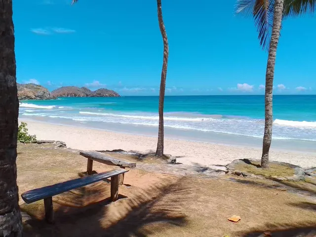 Apartamento En Urbanismo Con Salida A La Paradisíaca Playa El Humo, Isla De Margarita, Venezuela. Jmpf