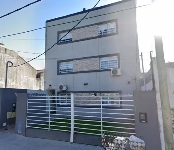 Depto. En Duplex De 3 Ambientes En Alquiler San Justo