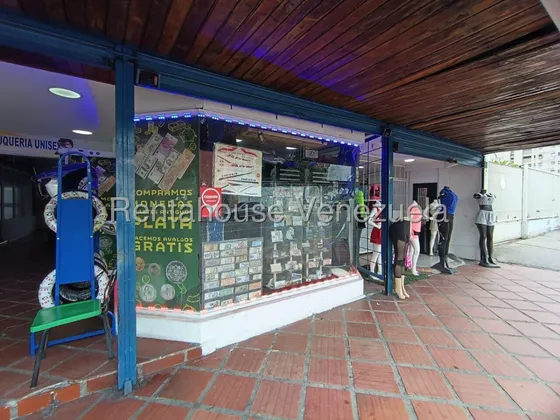 Dennymar, Vende Espectacular Fondo De Comercia Zona Comercial De Barquisimeto Posee 492m2 Con Todos Los Servicios Basicos Ubicado En Esquina Con Mucho Potencial Con Tanque Subterraneo B5a22847        