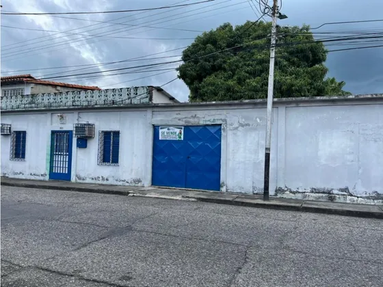 Casa Y Terreno En El Sector De Barrio Cementerio Ve21-011bc-fher