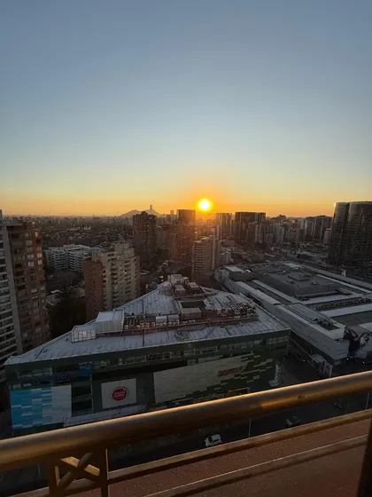 Dpto Metro Manquehue Frente Apumanque 1d 1b Vista Libre