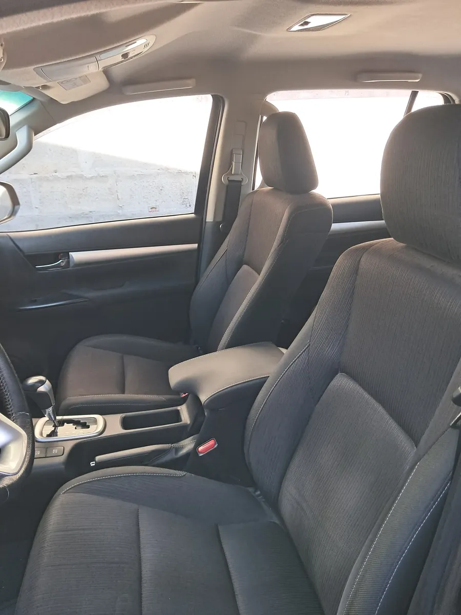 Toyota Hilux 2019 2.8 Gr-s Cab. Dupla 4x4 Tdi Aut. 4p — foto 9
