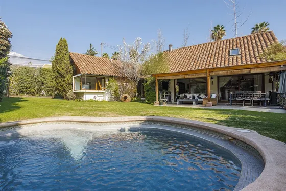 Casa Estilo Chilena En San Carlos De Apoquindo