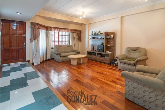 Venta Casa 4 Amb 2 Cocheras  Patio Playroom Dormi. En Suite