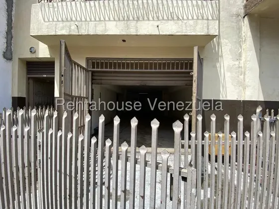 Alquiler Casa Catia 200 M2 3 Hab 5 Baños / Y.t. 27-591