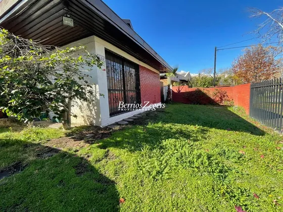 Casa En Venta De 3 Dorm 2baños Cercana A M. En Las Condes