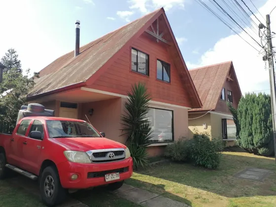 Vendemos Luminosa Casa En Condominio En Temuco