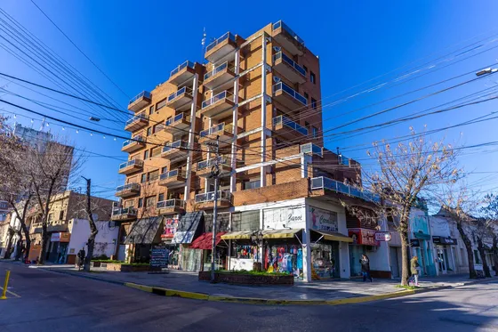 Departamento Dos Ambientes A La Venta En Lujan Centro Lavalle Y Mariano Moreno