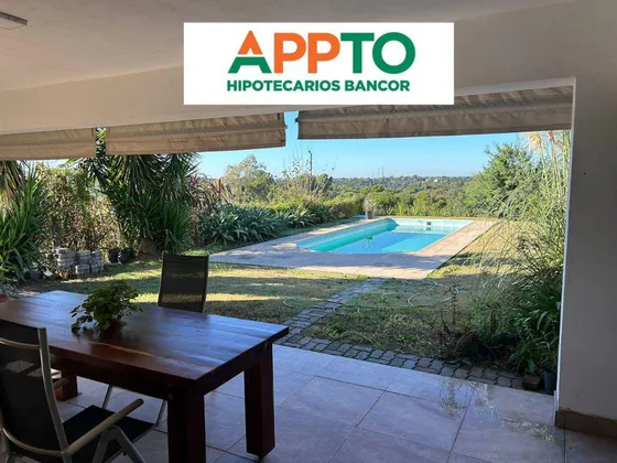 Casa En Venta En Terrazas De Villa Allende - 3 Dormitorios - Pileta. Apto Credito Hipotecario
