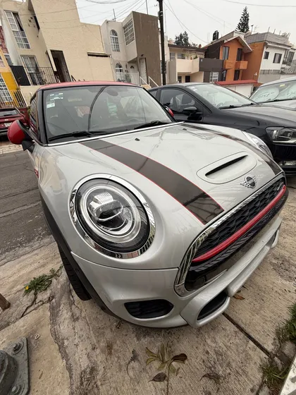 Mini John Cooper Works 2.0 Hot Chilli At