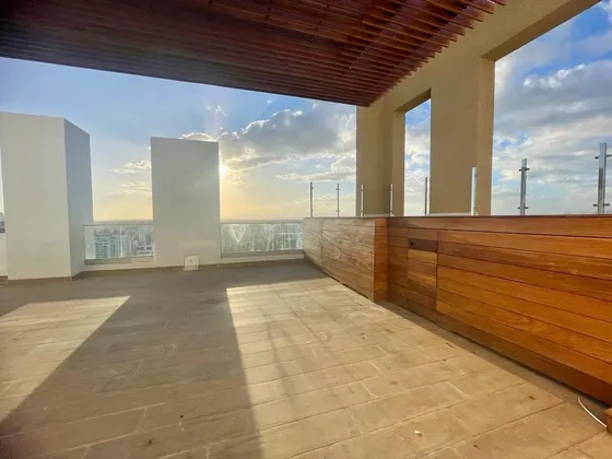 Penthouse De Lujo En Venta En Torre Moderna, Santo Domingo  4 Habitaciones