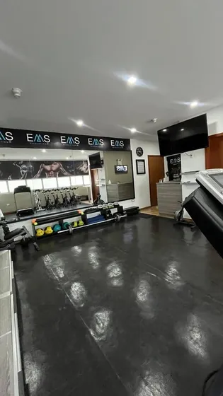 Johana Lazaro Vende Fondo De Comercio De Gimnasio En La Cc Concepto La Viña Ems Revolutions Vzla  **solo Clientes**
