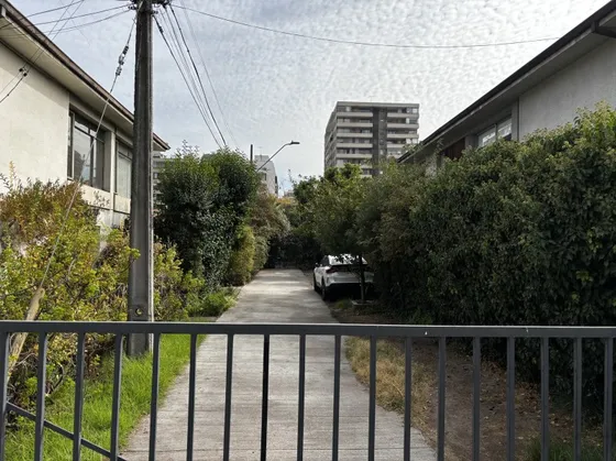 ¡casa En Las Condes! Junto A Plaza Juan Pablo Ii
