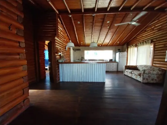 Casa En Barrio Los Castaños  