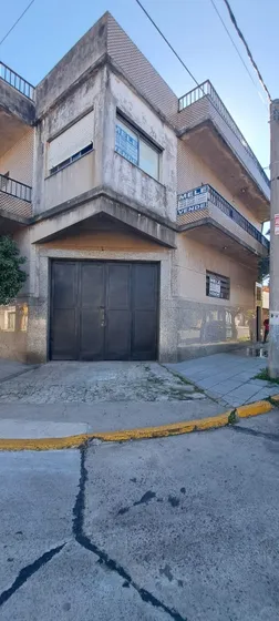 Venta Galpón, Depto 5 Amb Y Duplex 3 Amb