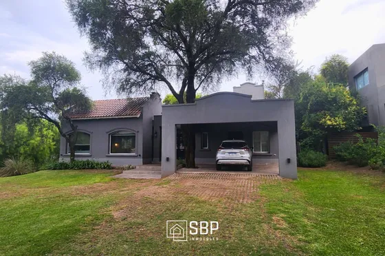 Se Vende Casa En Country La Rufina | 1000 M² | 4 Dorm | Con Pileta