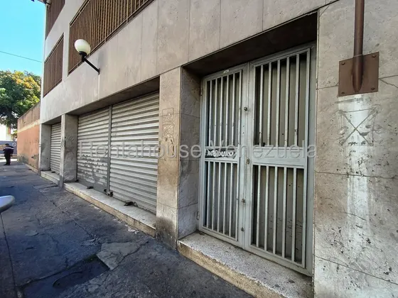 Ls Alquila Local Comercial Con Oficinas Calle 100 Quinta Crespo