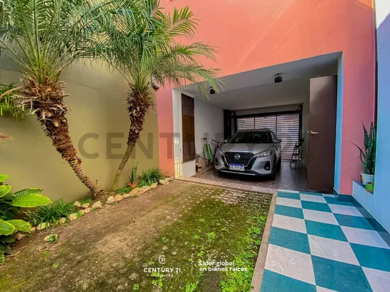 Venta Casa | 4 Dormitorios, 3 Baños, Patio, Terraza Y Cochera
