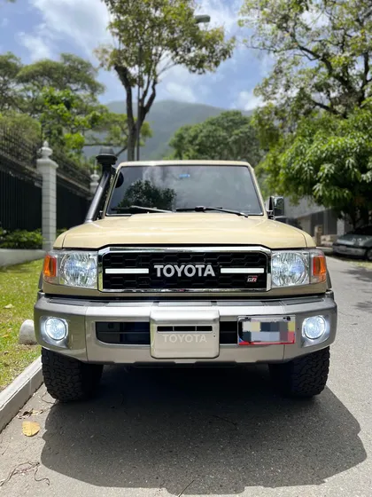 Toyota Land Cruiser Machito