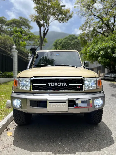 Toyota Land Cruiser Machito