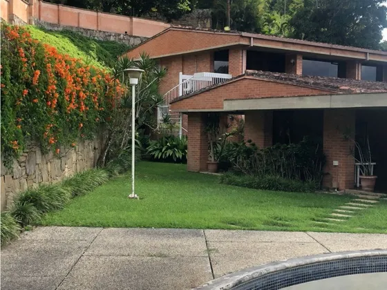 Vendo Casa En Urbanización Cerrada En El Alto Hatillo Gy