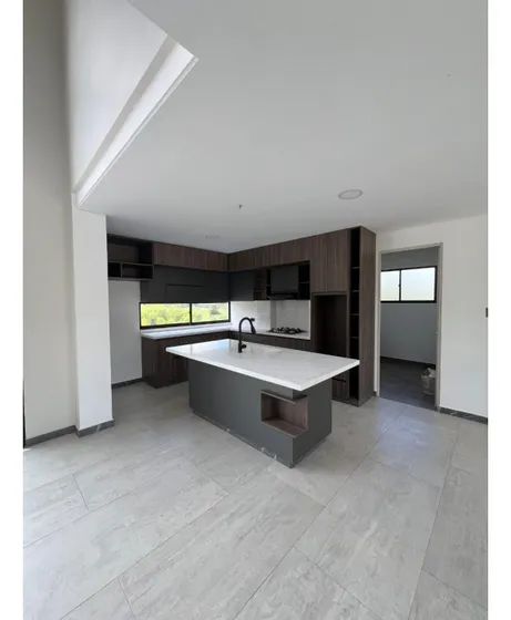 Vendo Casa Finca Campestre Marinilla Vía Al Peñol 6.400 M2 Ch