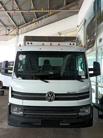 Camión Volkswagen 9.180 2026 Con Caja Seca Camión Volkswagen 9.180 2026 Con Caja Seca