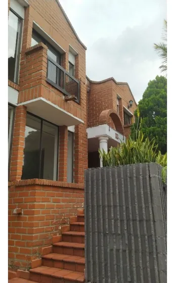 Venta Casa En Envigado Benedictinos Cercana A La Frontera