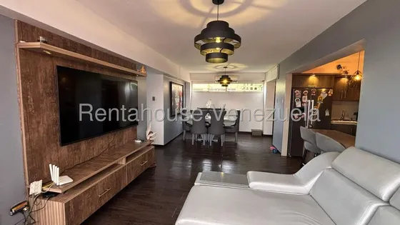 Maribel Morillo Asesor Inmobiliario De Rentahouse Vende Hermoso Y Moderno Apartamento; Con 3 Hab. Y 2 Baños; Cocina Moderna;piso En Paquet; Tanques Cilindrico; Ubicado En La Piedad Sur Cabudare Lara