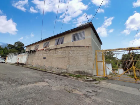 Locales En Venta El Limón Maracay 25-16189 Irrr