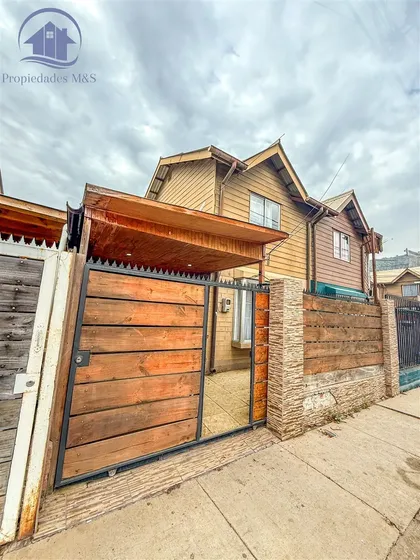 Casa En Venta De 3d/1b En Puente Alto