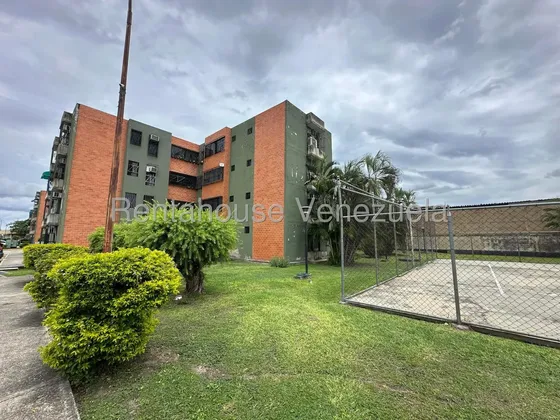 Moderno Apartamento En Venta En La Morita Piso Bajo Estef 27-36