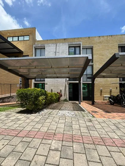 Casa Unifamiliar En Urbanización Monte Verde Marinilla