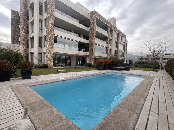 Departamento En Venta De 6 Dorm. En Lo Barnechea