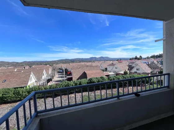 ¡vive Con Vista Y Naturaleza! Cómodo Departamento En Sector 