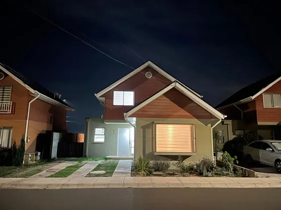 Se Arrienda Hermosa Casa En Peña Blanca ( Condominio)