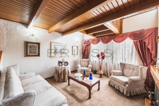 Casa En Venta En Villa Magdala-usaquén. Cod V1442